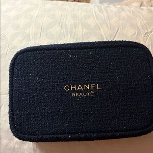 Chanel Beauté VIP Midnight Blue Textured Pouch